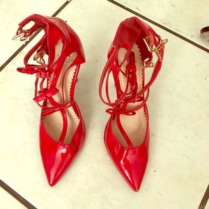 Red heels with bows